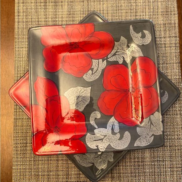 Plates by Laurie Gates Regency Collection Floral design 9 “ Grey Red Set of Two - Picture 2 of 5